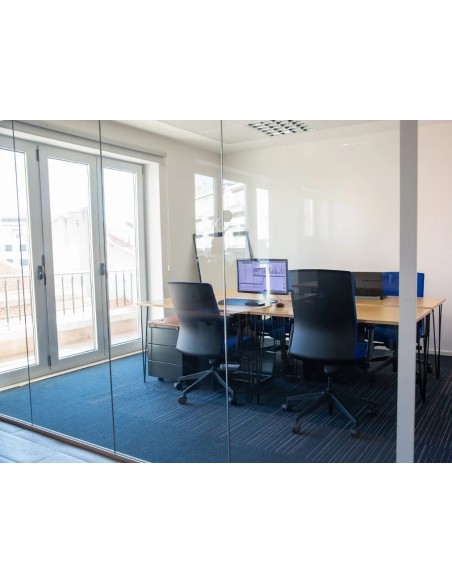 Matelclear® est un panneau stratifié compact transparent