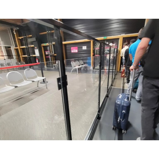 Matelclear® est un panneau stratifié compact transparent