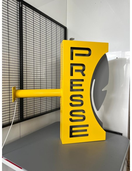 Enseigne PRESSE Plume 2025 | Signalétique Officielle