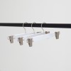 cintre bois de lotus blanc 28 cm avec 2 crochets finition mat