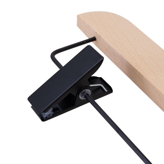 Cintre en hêtre, à pinces noires, crochet noir, largeur 36 cm