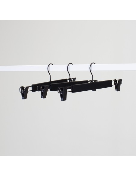 Cintre à pinces, bois de lotus, soft touch noir, 38 cm, crochet noir