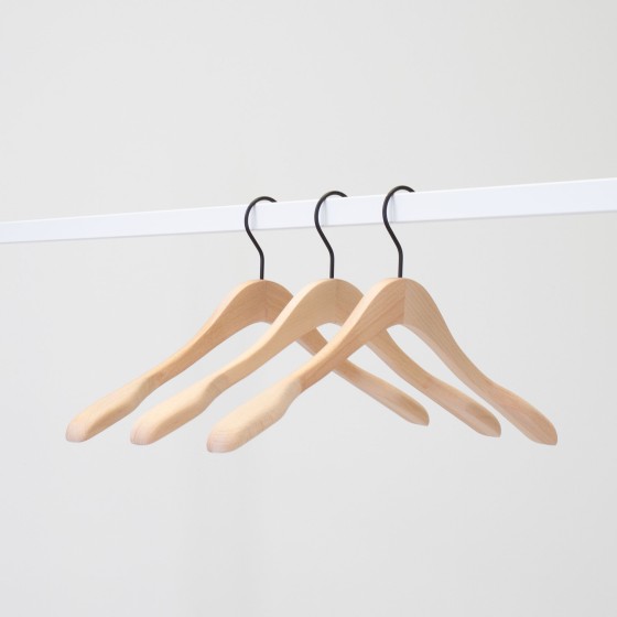 Cintre droit en hêtre, 44 cm, crochet noir