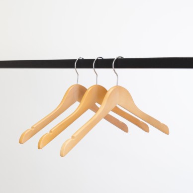 Cintre en bois avec encoches, 38 cm, bois de lotus, crochet brillant 2