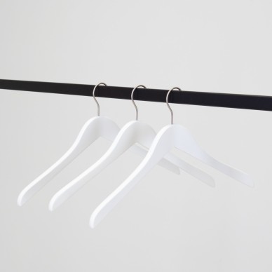 Cintre blanc sans encoches, 41 cm, bois de lotus, crochet mat 2