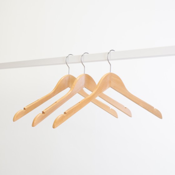 Cintre en bois avec encoches et antiglisse, 44 cm, bois de lotus, croc