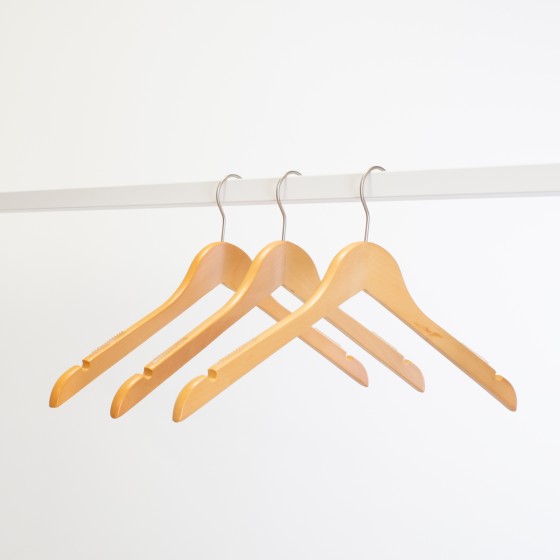 Cintre en bois avec encoches et antiglisse, 44 cm, bois de lotus, croc