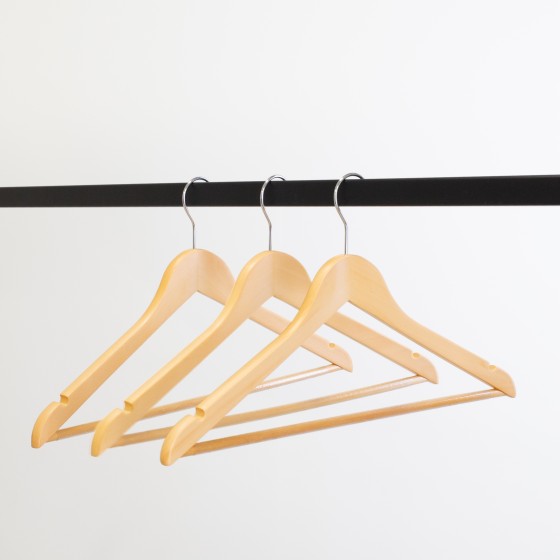 Cintre en bois avec encoches et barre antiglisse, 44 cm, crochet brill