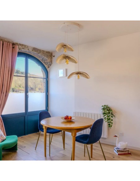 suspension bois à la lumière douce et harmonieuse