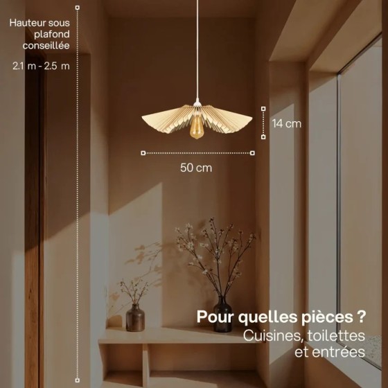 Suspension lumineuse poétique et enveloppante en bois