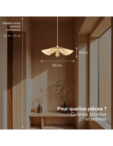 Suspension lumineuse poétique et enveloppante en bois