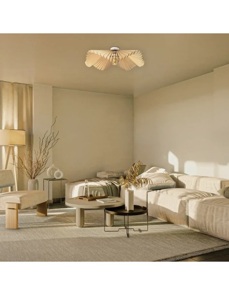 Rose, la poésie florale en lumière au plus près de vos plafonds