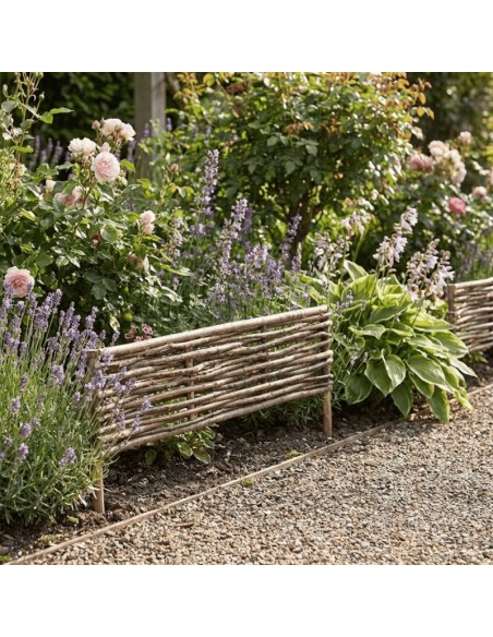 Bordure en noisetier tressé pour extérieur