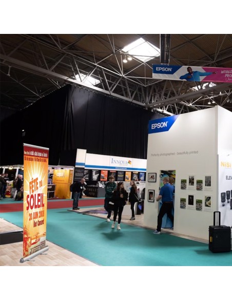 roll stand ou kakemono pour affichage publicitaire