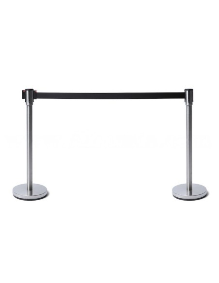 Poteau de guidage avec sangle