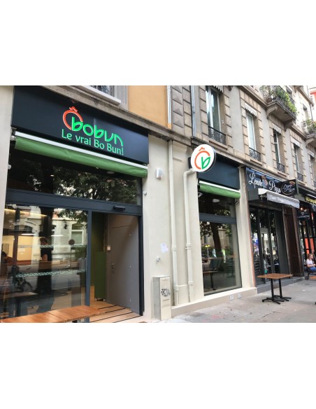 Enseigne drapeau rond, lumineuse, faces diffusantes