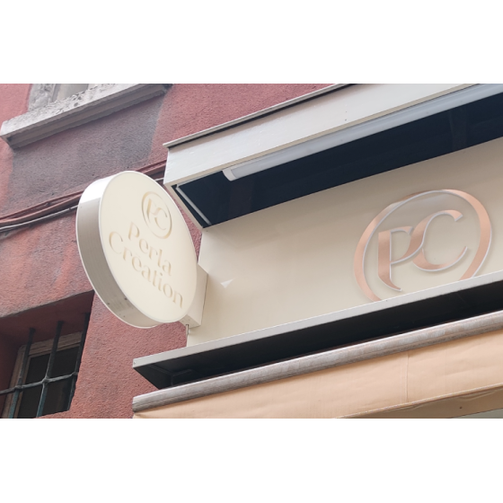 Enseigne drapeau rond, lumineuse, faces diffusantes