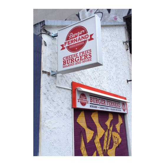 Enseigne drapeau caisson lumineux