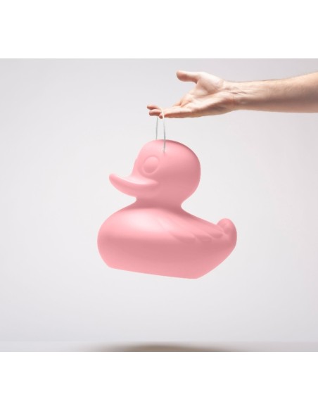 Apportez une lumière design avec la célèbre lampe Duck-Duck MINI
