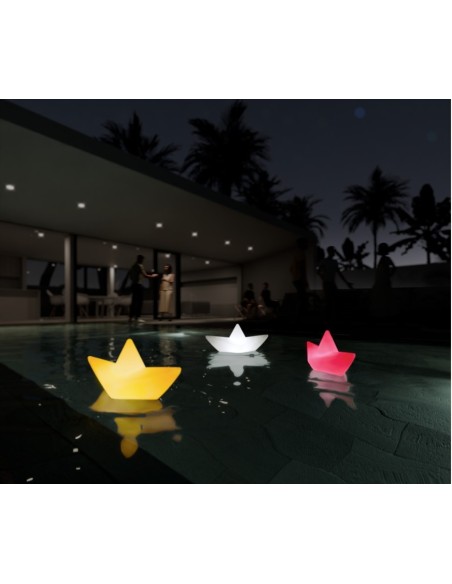 Apportez une lumière calme et rêveuse avec la célèbre lampe Boat