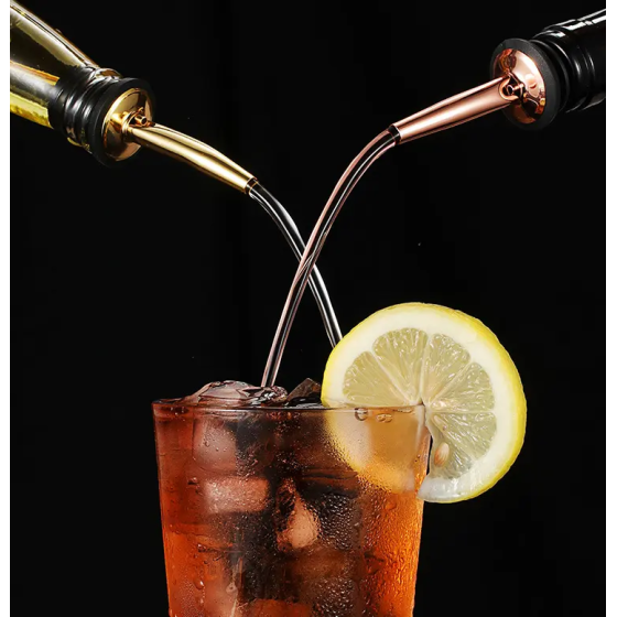 bec verseur en inox pour mesurer le débit