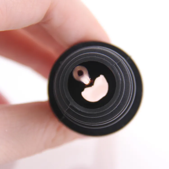 bec verseur en inox pour mesurer le débit