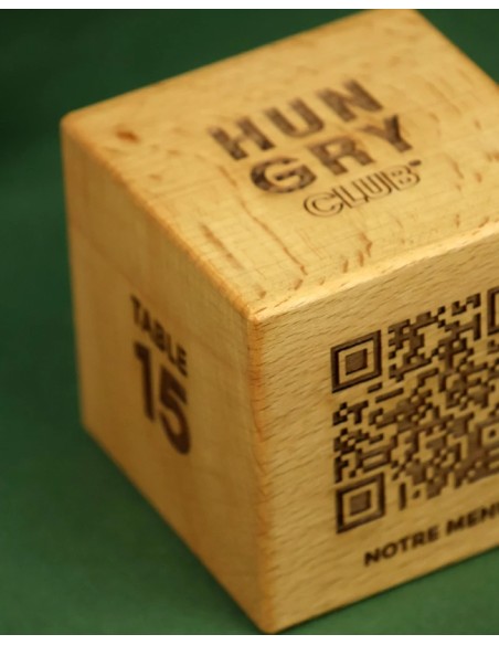 cube QR code en bois