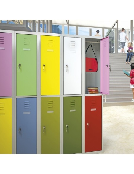 Armoire à casiers métalliques