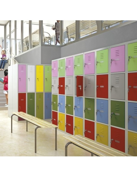 Armoire à casiers métalliques